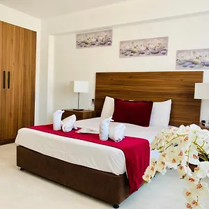 2* Apartahotel Eleonora